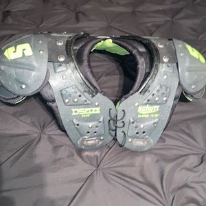 Boys Schutt XLarge (15-16”) Football Pads